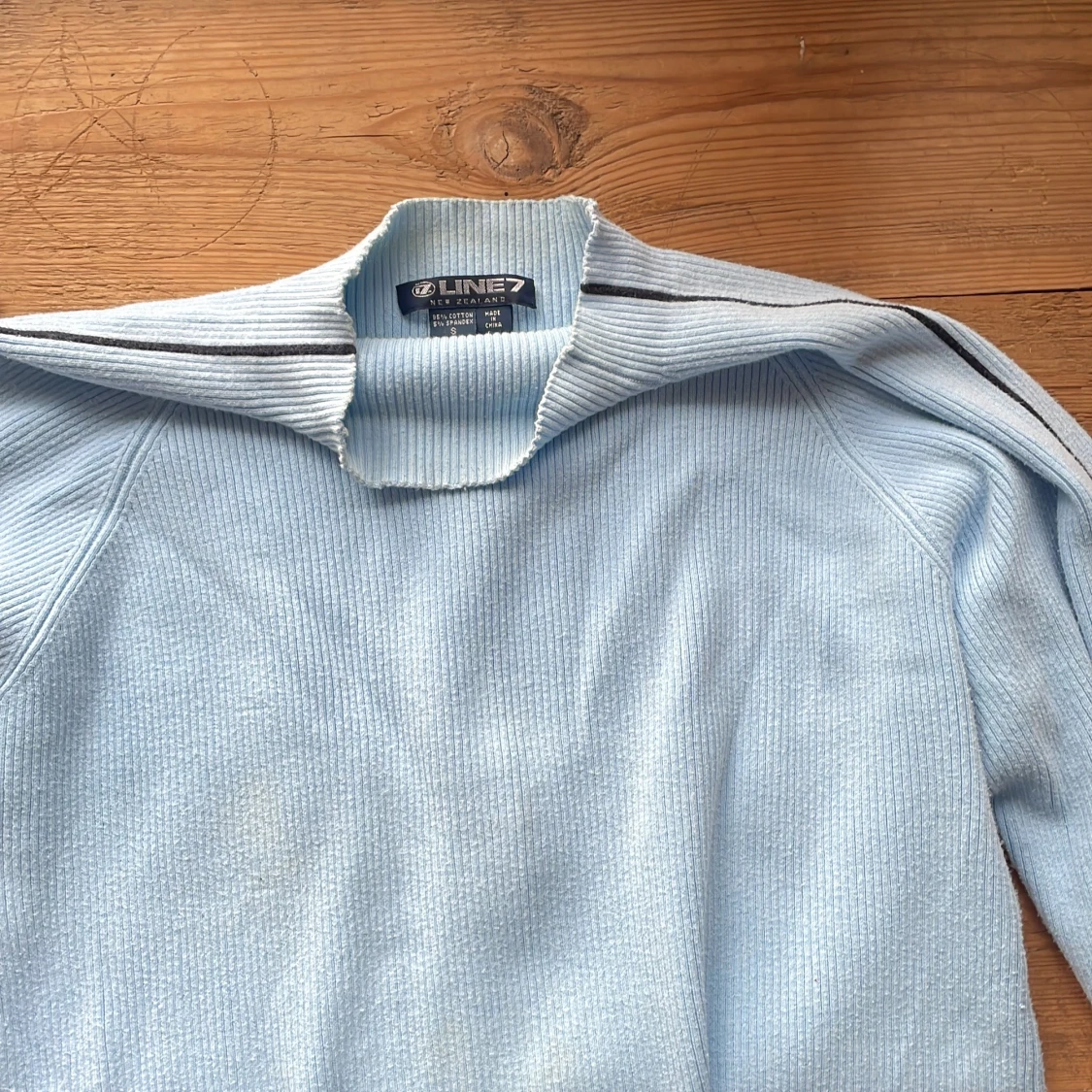 Blå tröja  - 91