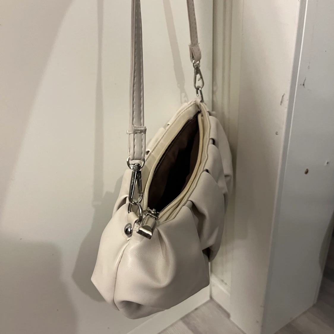 Beige väska  - 90