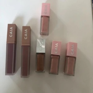 Caia - Helt oanvända läppglans från caia. 1 för 100 och två för 150 ☺️