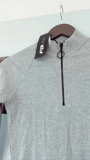 klänning  - långklänning helt ny :)