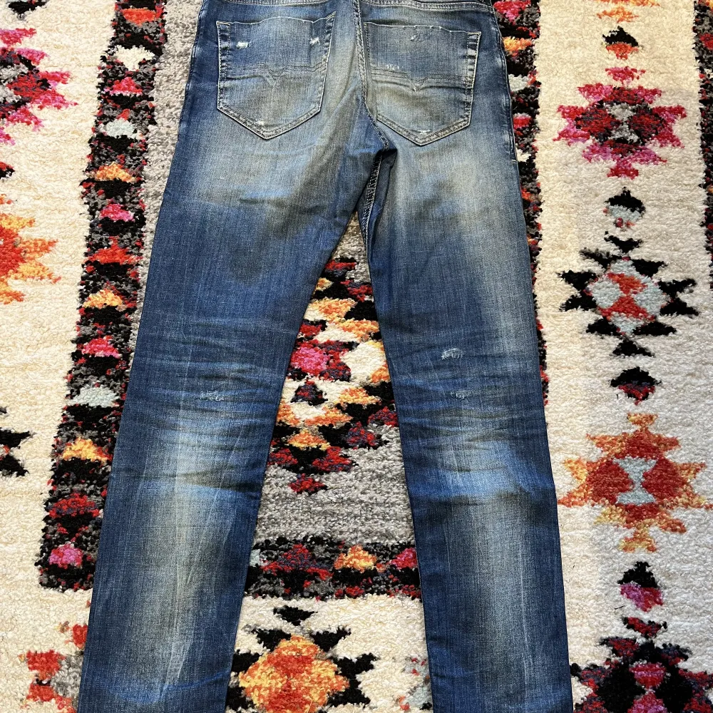 Ett par diesel jeans köpte för 1600 säljes för att de inte passar längre. Jeans & Byxor.