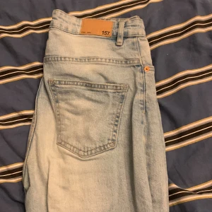 Blåa jeans från lager 157 - Fina blåa jeans från lager157💙andvända men i bra skick!! Storlek: S