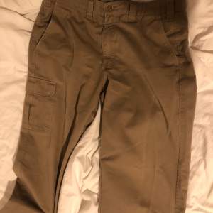 Vida Core cargo chinos