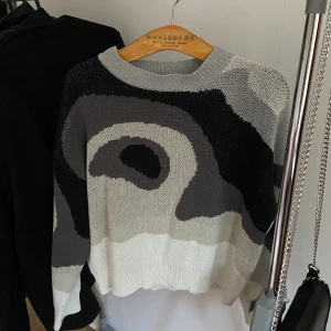 stickad tröja - Fin stickad tröja i bra skick❤️‍🔥