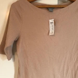 Topp från Lindex - Ny med prislapp!