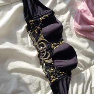 Snygg bh topp  - Använt är I gott skick