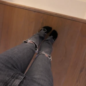 Jeans - Jeans ifrån Zara!! Storlek 38 och säljer för 200kr👌🏻