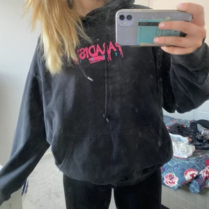 Supercoola hoodie - Snygg och cool overzied hoodie från missguided i bra skick. Köparen står för frakten💗💗