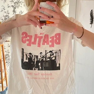 The Beatles  - The Beatles t-shirt från mango som aldrig är använd, storlek s💖💖