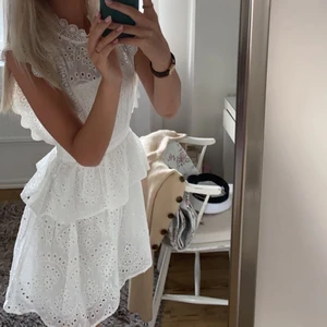 Studentklänning - En superfin o bekväm studentklänning, passar en storlek XS!