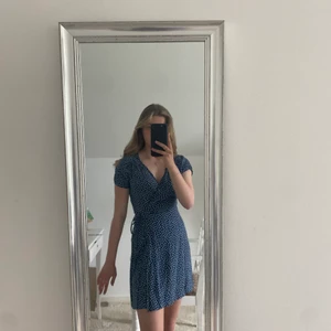 Sommarklänning - Somrig blå klänning från & other stories🤌🏼💥🌺