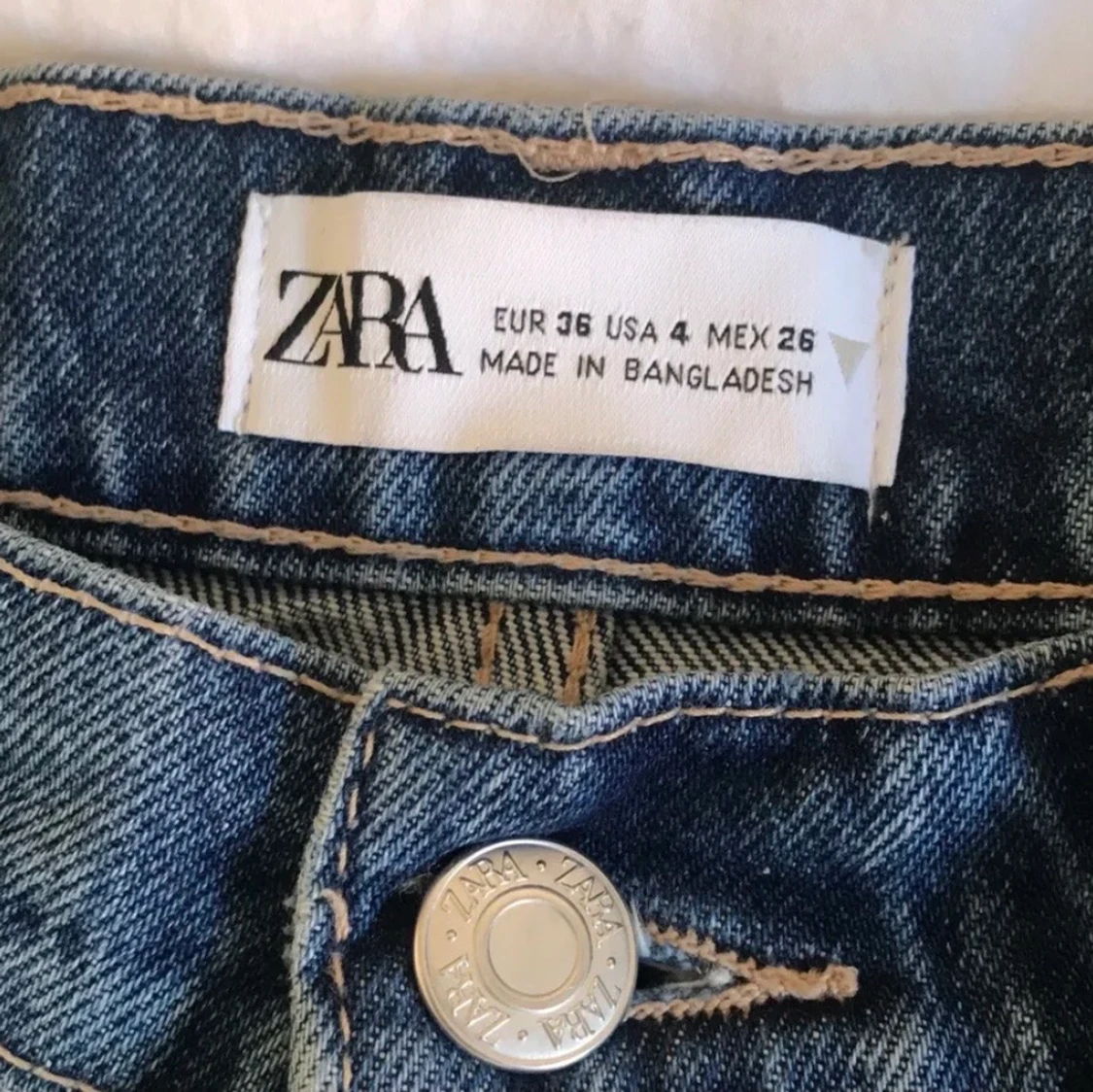 Midwaist Zara jeans - 90