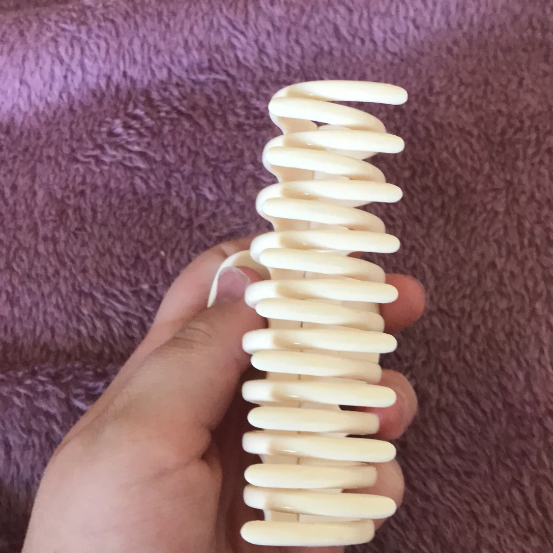 Hårklämma beige - 91