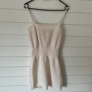 Stickad klänning - Jättefin stickad klänning från Shein! Storlek S, helt oanvänd