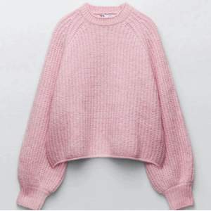 Säljer finaste rosa stickade tröjan ifrån zara i storlek s💗💘 Vid fler bilder eller funderingar är de bara att skriva🌸 Kram 