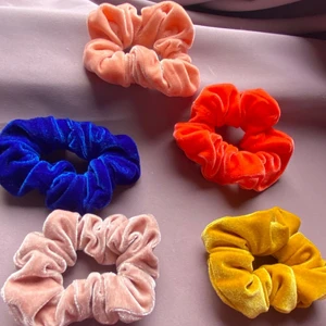 Scrunshis  - Super fina från hm 1 st för 15 alla för 44💕