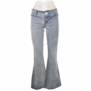 Lågmidajde jeans!  - Säljer dessa jätte snygga lågmidjade jeans Jeans! 