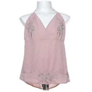 rhinestone topp - söt topp med små rhinestone detaljer som inte finns att köpa längre, nypris 400kr🙏