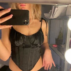 Korsett topp - Superfin korsett topp i storlek XS. Använd 2 gånger❣️             Köparen står för frakten❣️