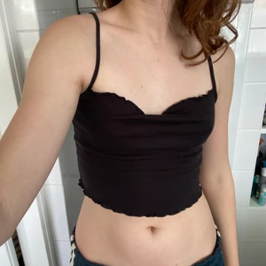 Svart maglinne  - Kort svart linne