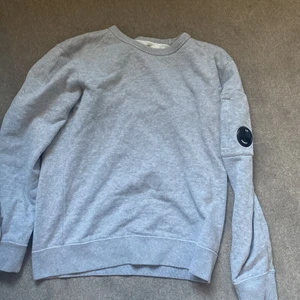 Sweatshirt crewneck - Säljer cp company sweatshirt pga för Liten perfekt sick 