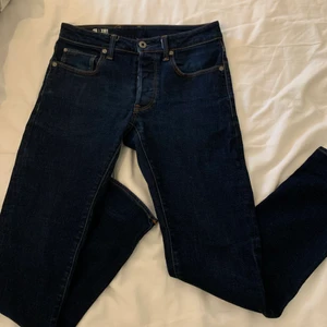 G-star jeans  - G-star jeans. Helt nya och oanvända. Storlek är xs/s och är cirka 169, dom är bra i längden för mig. Vill bli av med dom och därav det billiga priset. Står ej för frakten. 