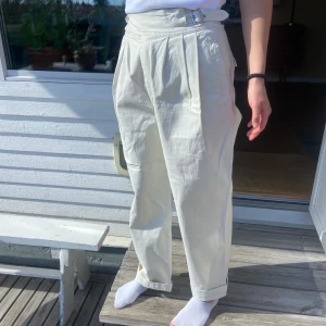 Byxor &otherstories - Coola byxor från otherstories 