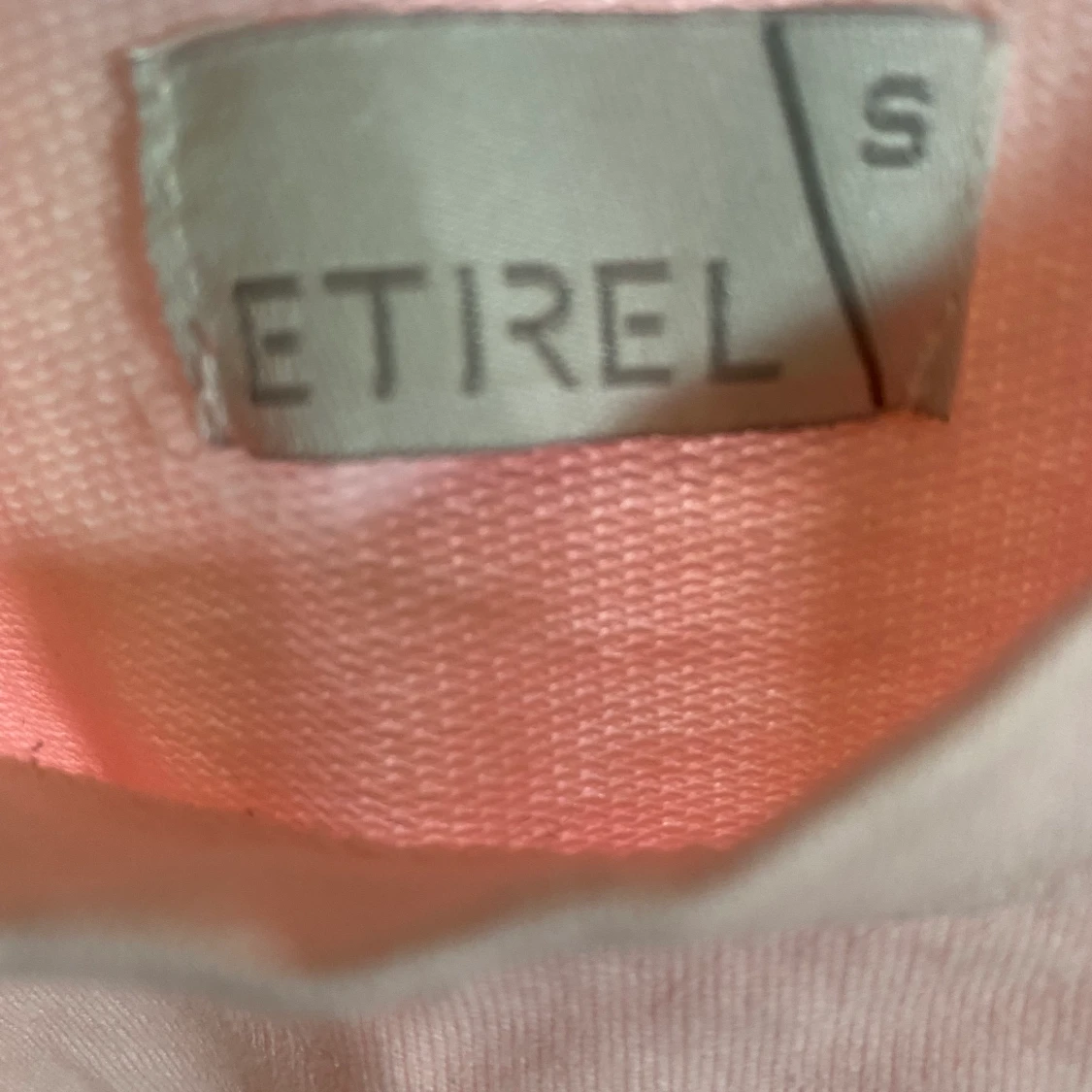 Tröja rosa stl:S märke Etrel  - 91