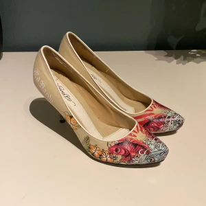 Ed Hardy heels  - Ed Hardy klackar