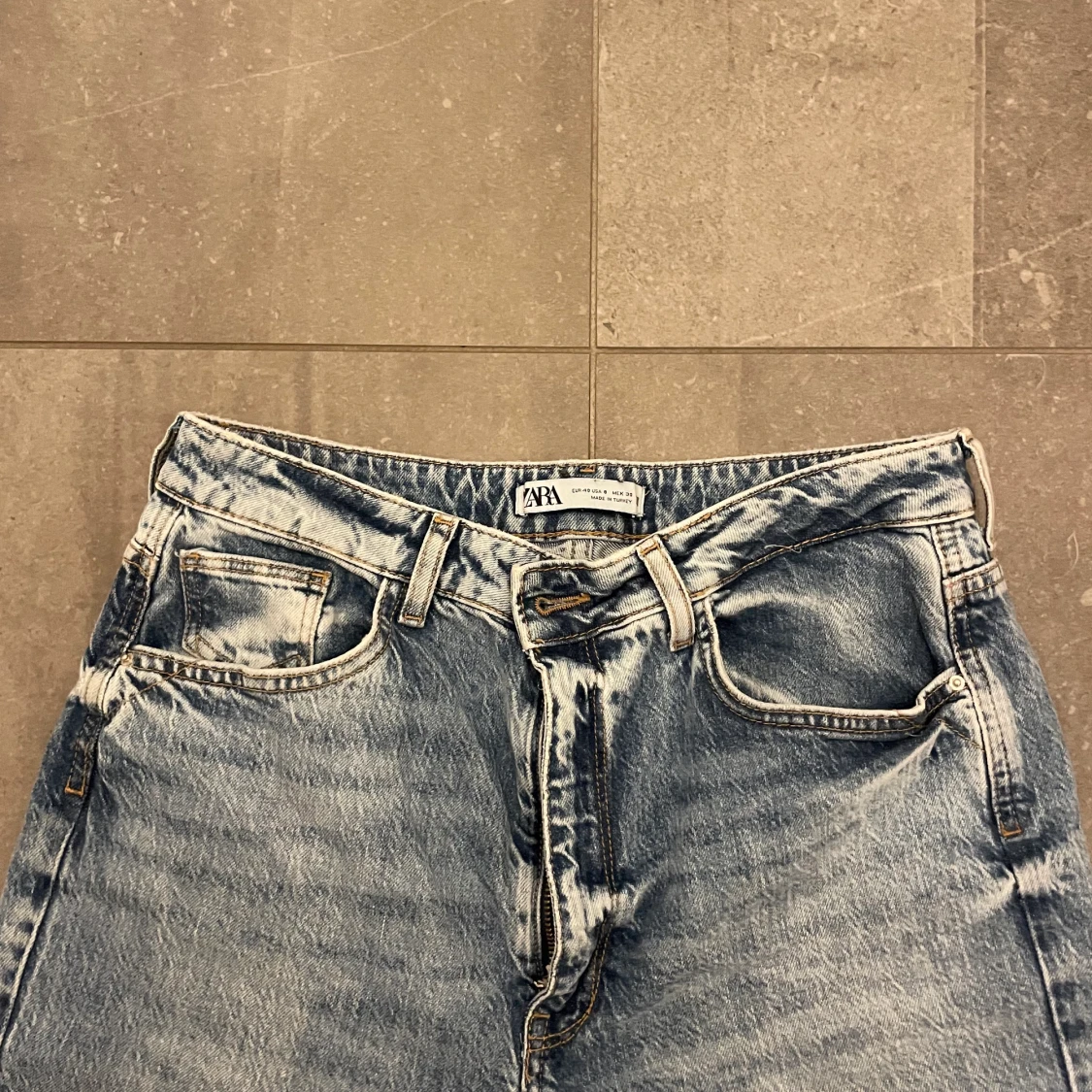 Zara jeans med slits - 91