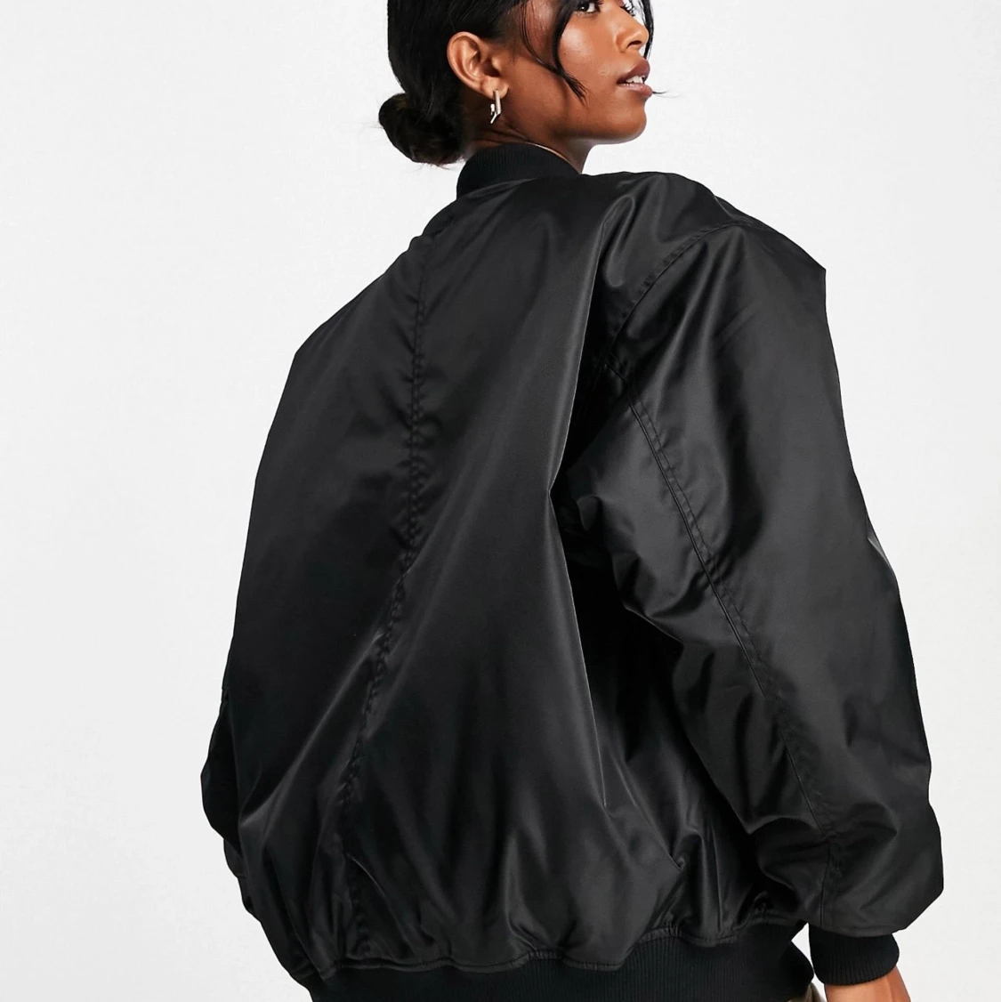 Svart Bomberjacka  - 90