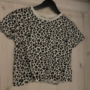 T-shirt - Leo t-shirt