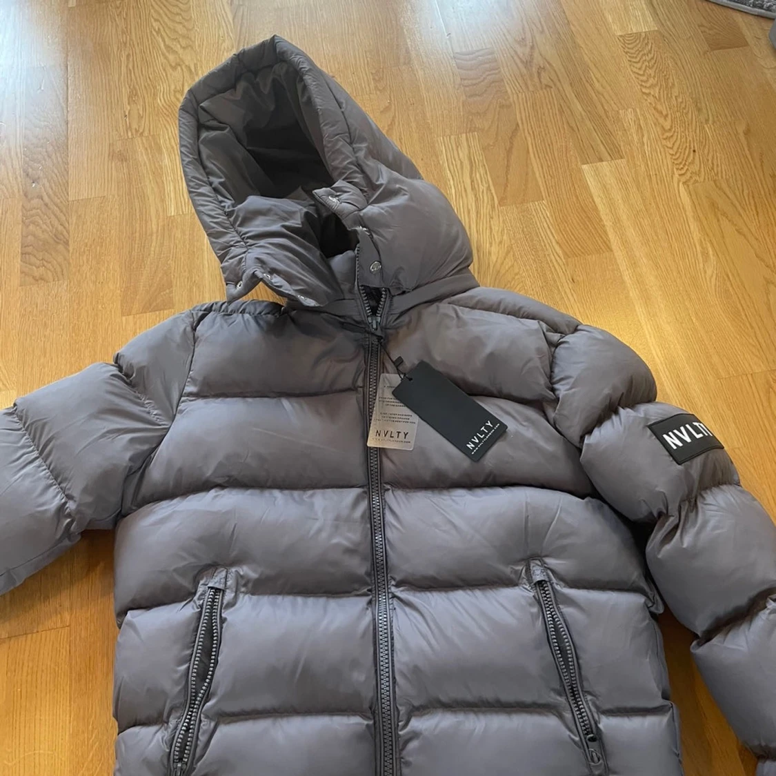 NVLTY Jacka