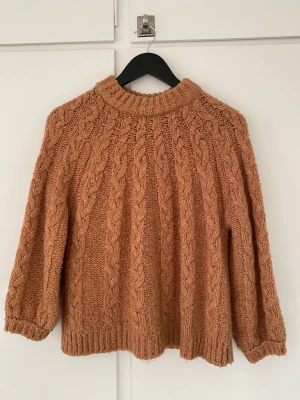 ZARA SWEATER  - Zara Sweater/Pullover, SIZE L in a beautiful autumnal colour. The arms are about 3/4 length. 