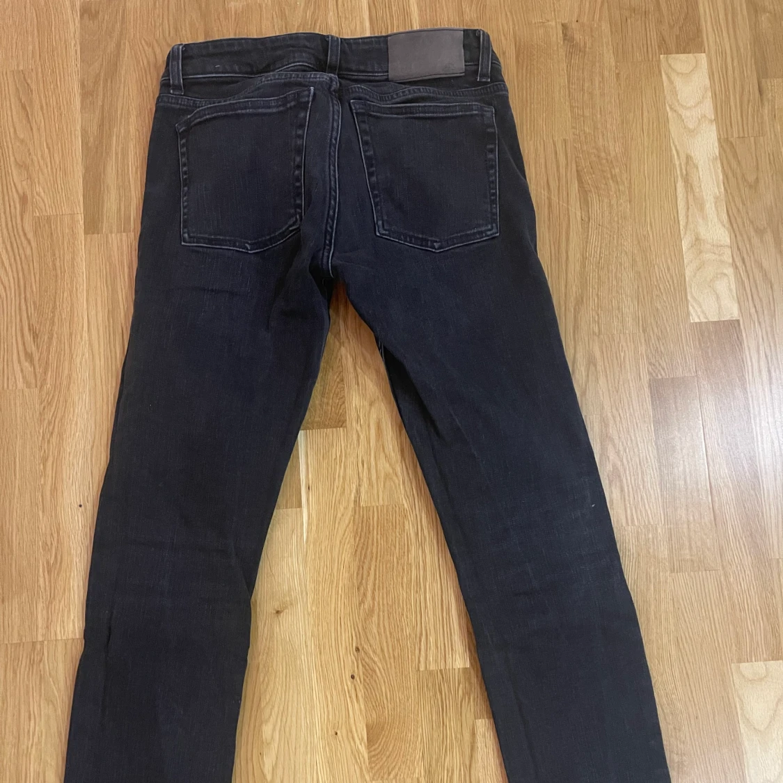 J.Lindberg svarta Jeans 25/30 låg midja - 90