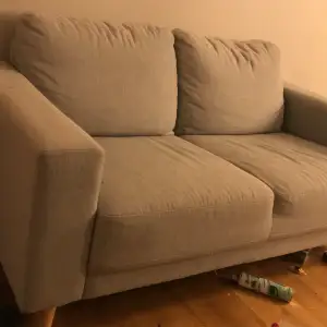 Jag säljer min soffa pågrund av att jag inte använder den. Den är i väldigt bra skick!