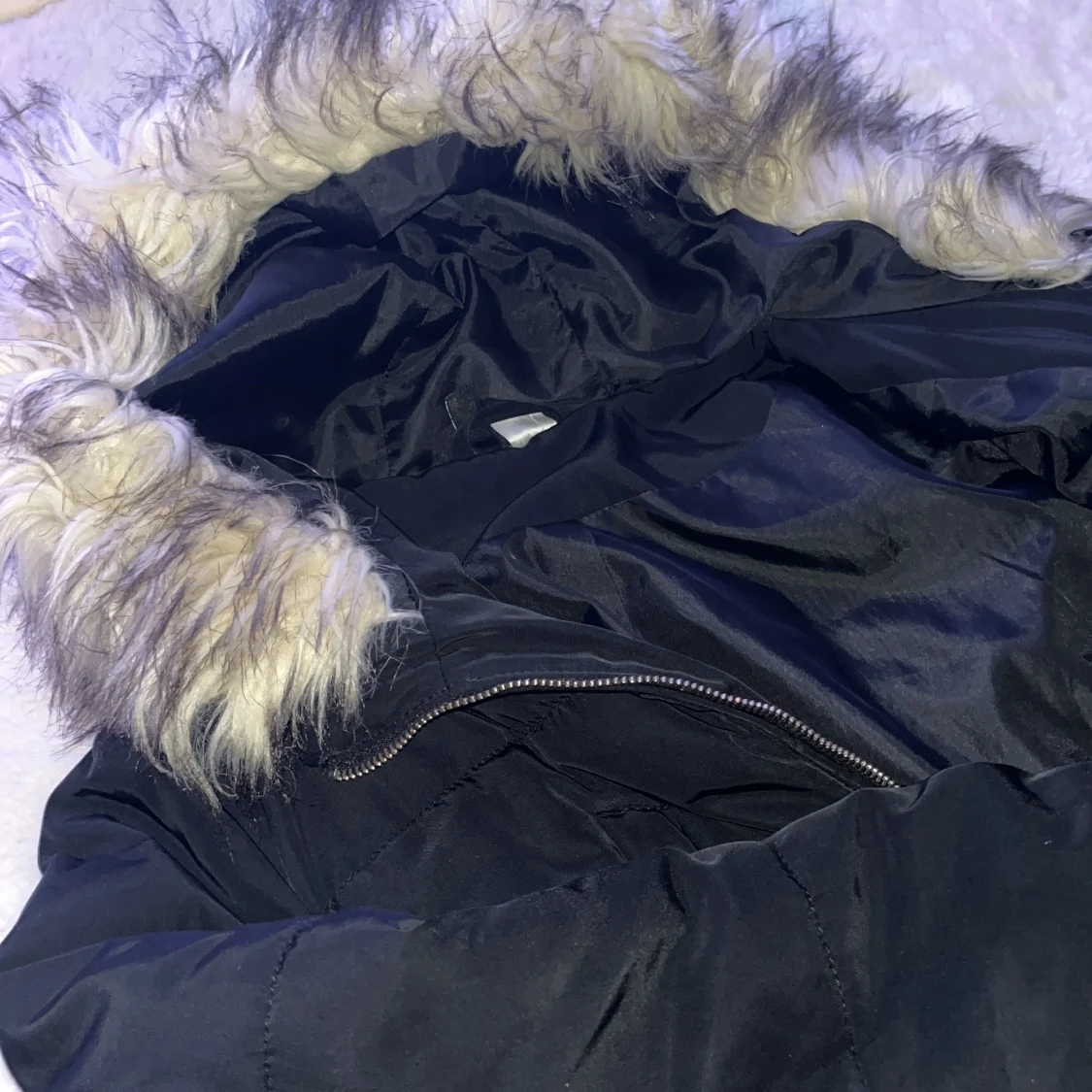 Svart Jacka Med Luva - 90