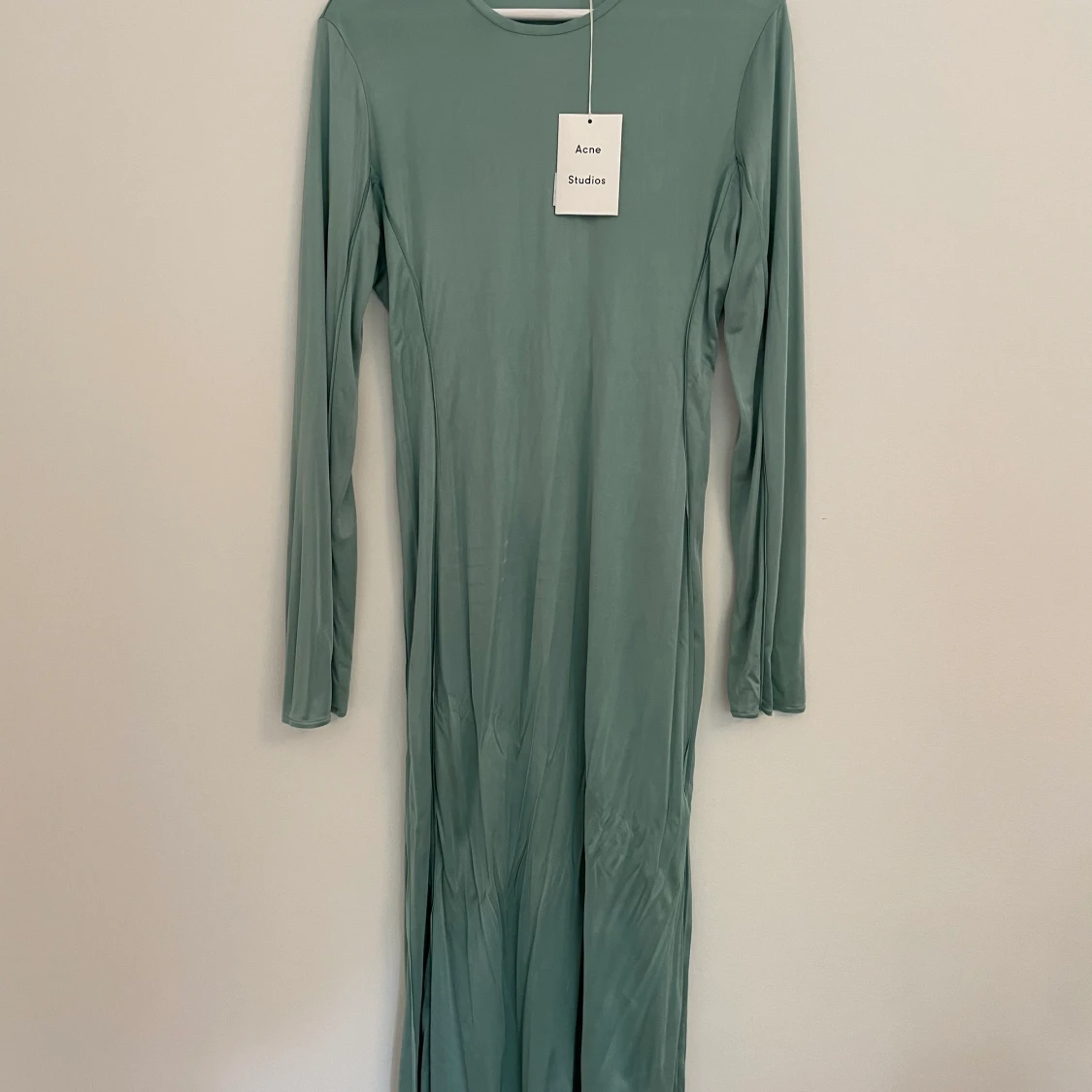 Acne Studios Klänning - 90