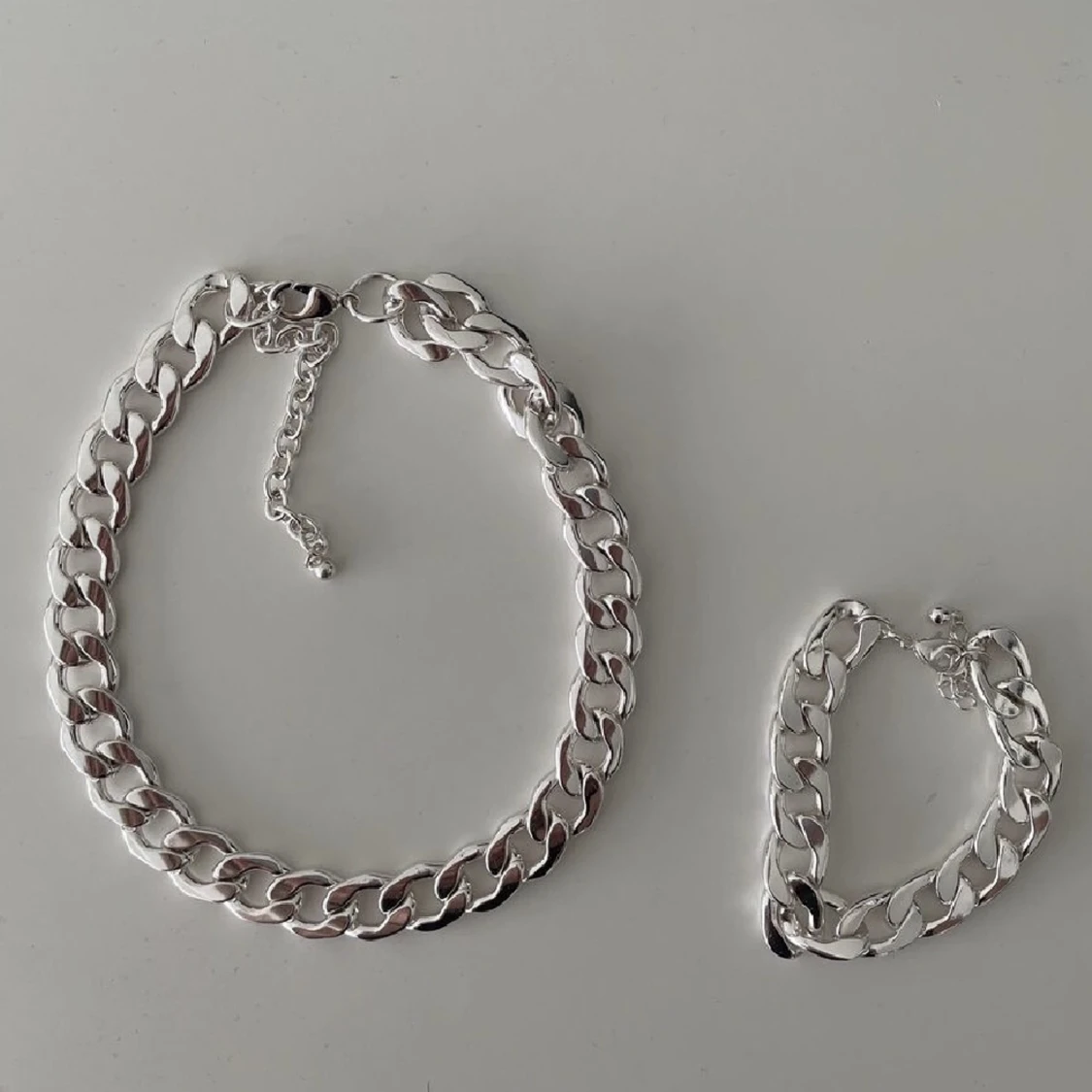 Matchande halsband och armband 