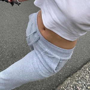 Juicy  - Någon som vill byta mot en annan färg helst mörk blå men spelar inte jättestor roll💕byter helst bara mot xxs  