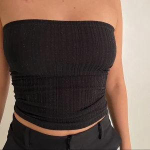 Bandeautopp - Storlek XS/S. Köp här eller via instagram DM @bandeau_dsgn.uf