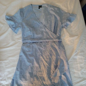 Söt klänning 💕 - Fin klänning från Veromoda som tyvärr inte kommer till användning