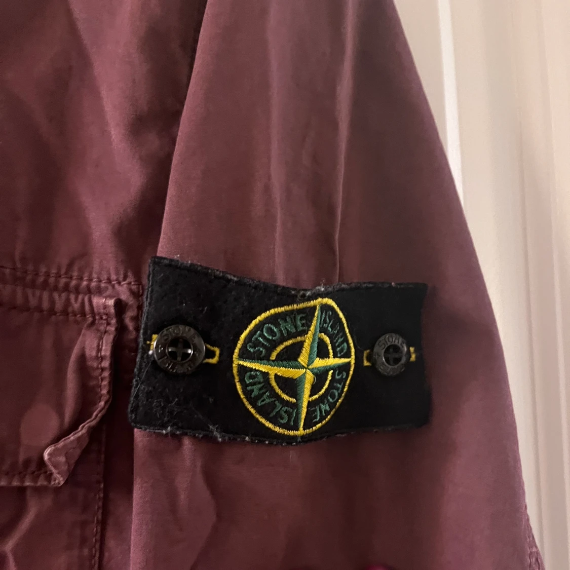 Röd Stone island windbreaker - storlek M - 90