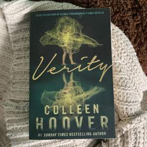 Populära boken Verity av Colleen Hoover! 110kr inkluderar frakt :) 