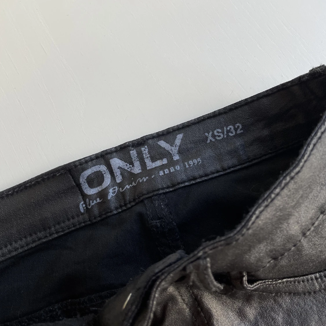 Vaxad byxa strl XS/32 - 90