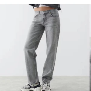 Low waist jeans Gina  - Säljer nu mina favorit jeans från Gina tricot eftersom att dom har blivit för små för mig!! Byter jätte gärna mot storlek 38