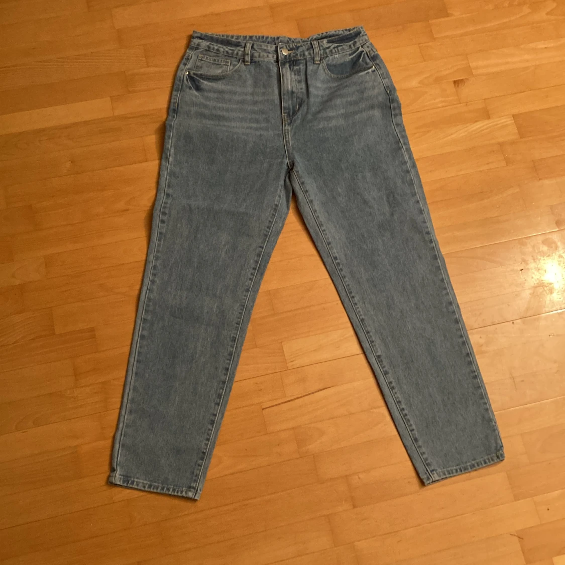 Blå jeans.
