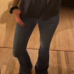 Ivy jeans  - Svinsnygga Botvid jeans från ivy  Lite slitna läst ner vid fötterna 