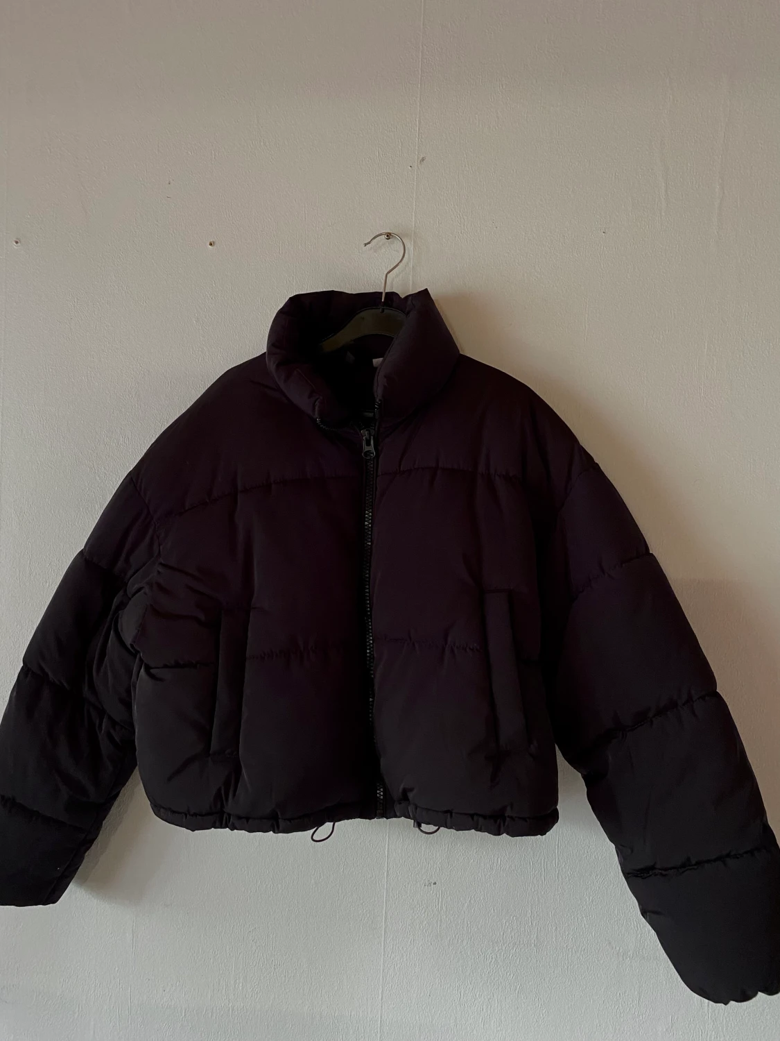 Svart puffer jacket