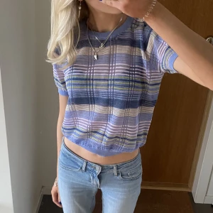 Stickad tshirt  - Sååå fin stickad tshirt från zara som är helt ny🥰 lite glittrig i tyget